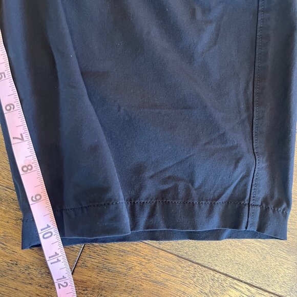 Under Armour Men's Golf  Shorts Size 34 Dark Navy Button/Zip Closure Athleisure - Picture 11 of 11